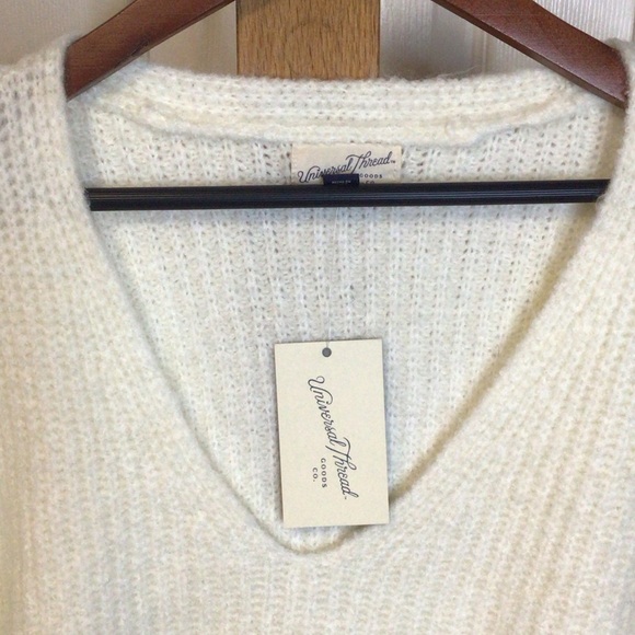 Universal Thread Cream V-Neck Sweater - Picture 2 of 6